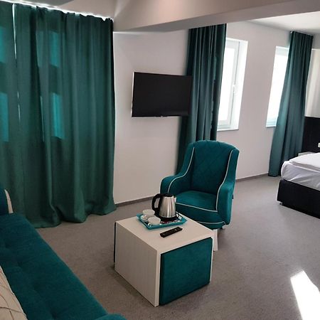 Hotel Sax Gracanica Gracanica  Eksteriør billede